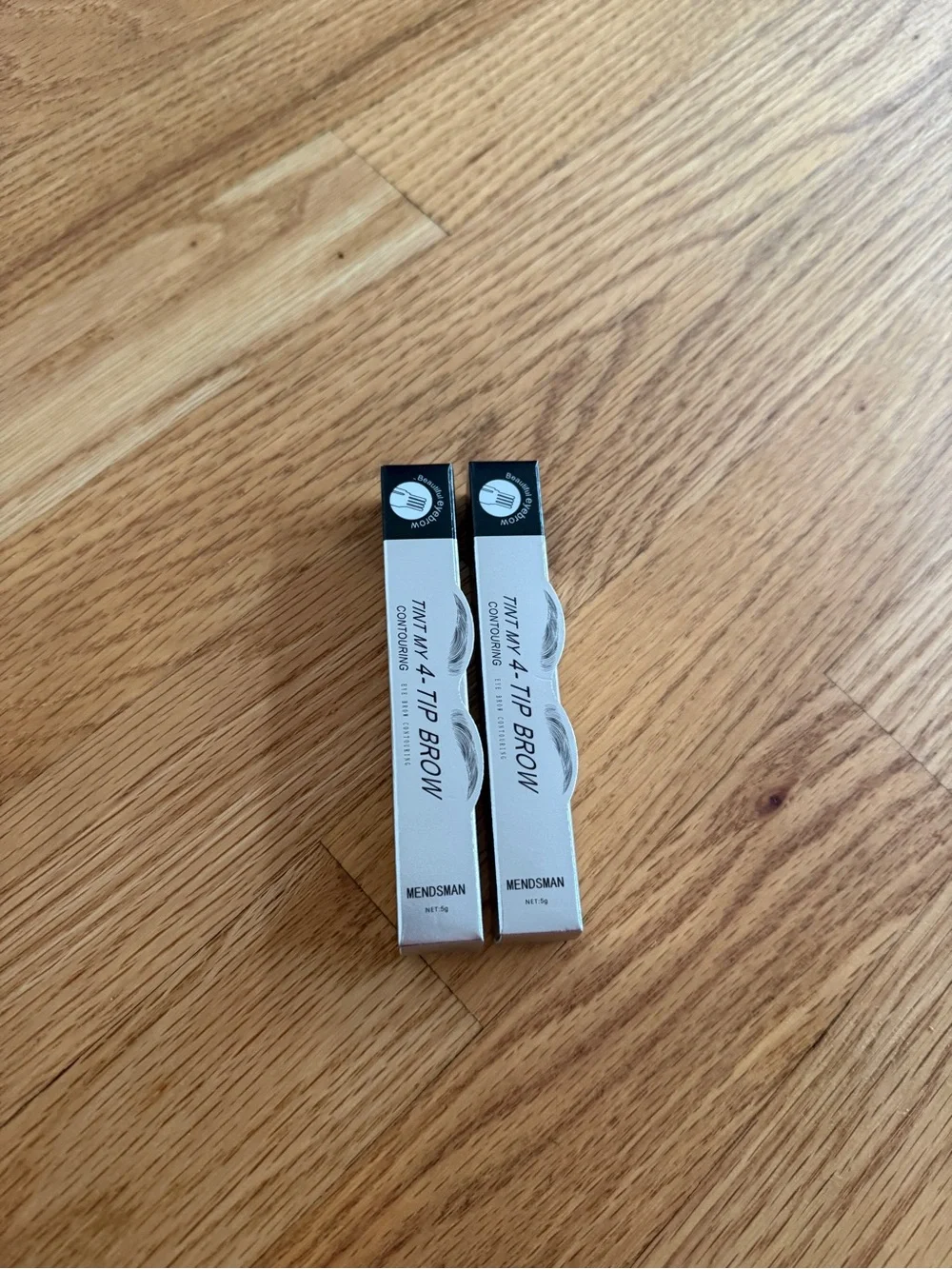Eyebrow contouring pens light brown
